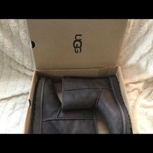 Authentic brown leather Ugg boots size 9
